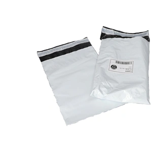 240x325mm Futártasak