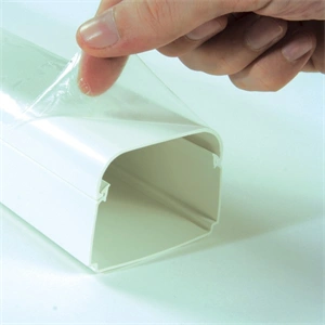 65x50 mm / 2 méter, Dekorcsatorna, fedéllel, fehér, fóliázott (VECAMCO) klíma