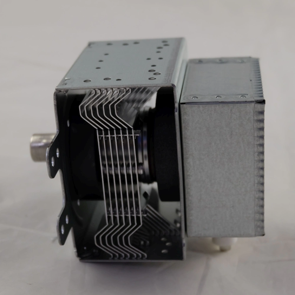 AM 721 Magnetron 2M246 03TAG  850 W / RENDELÉSRE