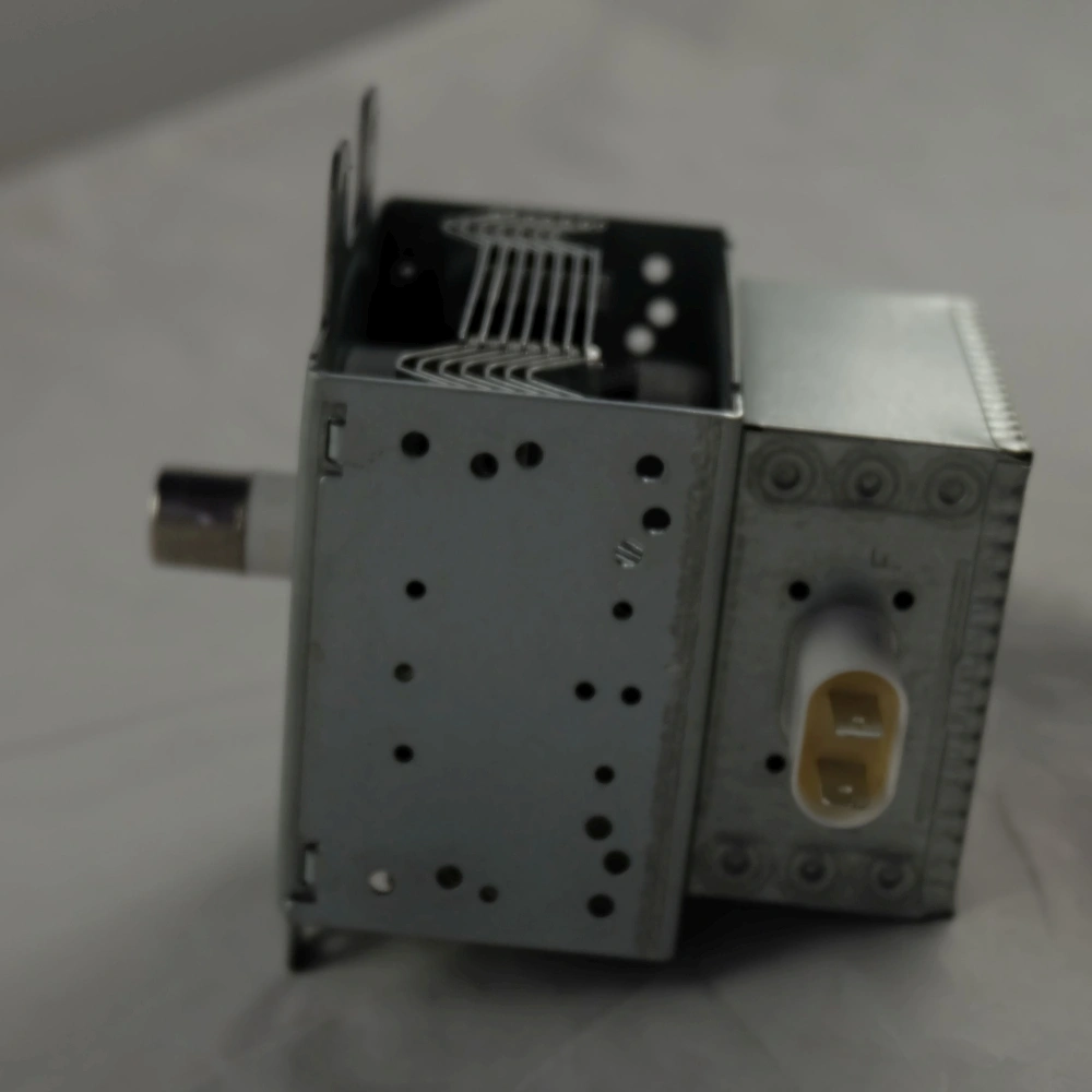 AM 721 Magnetron 2M246 03TAG  850 W / RENDELÉSRE