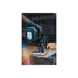 Akkumulátoros körfűrész géptest (töltő és akku nélkül), szénkefementes, 18 V, 165 mm, HÖGERT HT2E235-0CS  