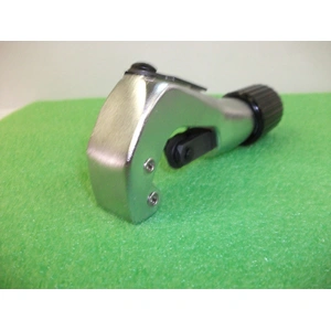 Csővágó Alu és Réz csőhőz 1/8 - 1.1/8 ( 3 - 28 mm )/RENDELÉSRE