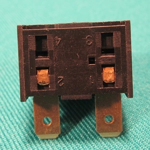 Kapcsoló ki-be (eredeti) ELECTROLUX porszívó / RENDELÉSRE