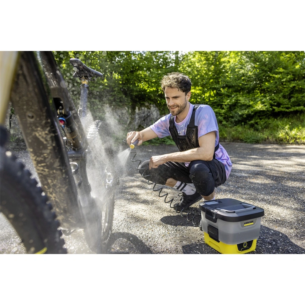 Magasnyomású mobil kültéri tisztító klímaberendezéshez, 8 liter, 10,8 V, beépített akku, Karcher OC4