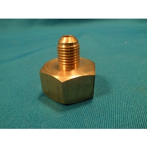 Szervizcsaptelep csatlakozó 12 kg-os palackra (R134) (a vége a szerviz csatlakozóra megy rá) / RENDELÉSRE