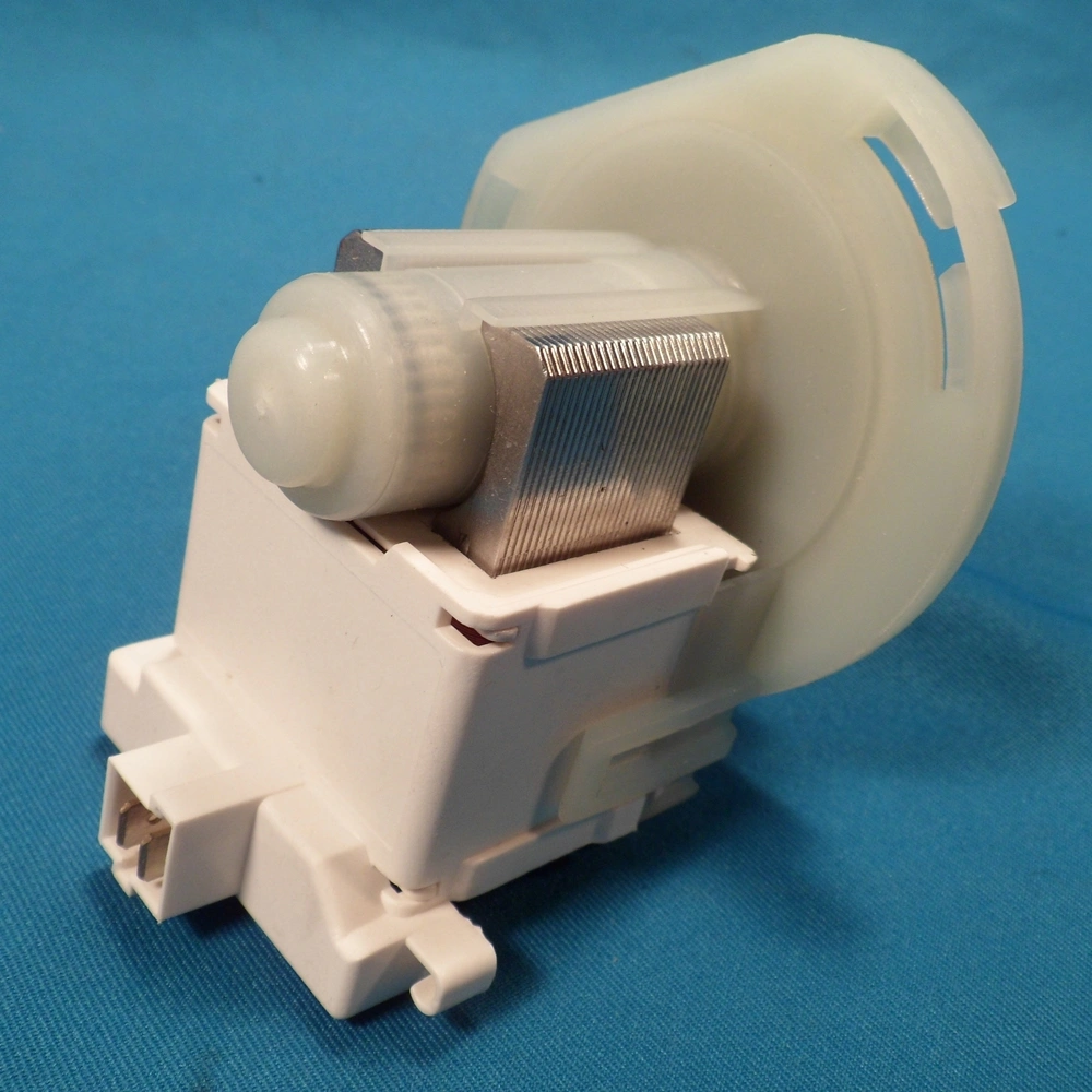 Szivattyú, ürítő, 3 körmös, hátul stekkeres (eredeti) WHIRLPOOL mosogatógép / RENDELÉSRE